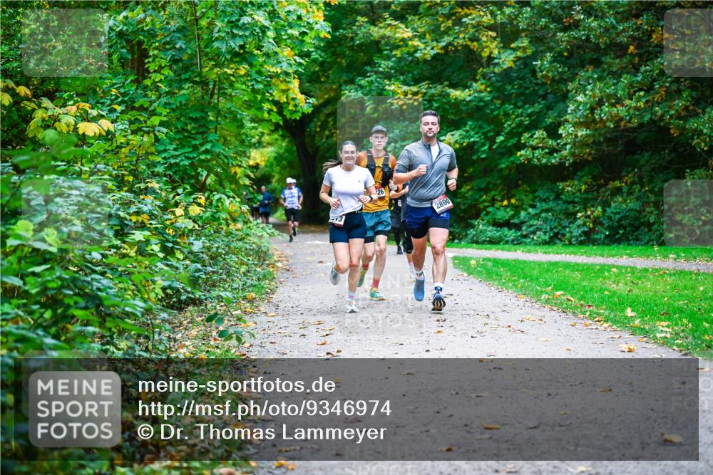 12.10.2025 - Bramfelder Halbmarathon 2025 Dr. Thomas Lammeyer http://msf.ph/oto/9346974 12.10.2025 10:22:10 Laufen 26, 2890 meine-sportfotos.de