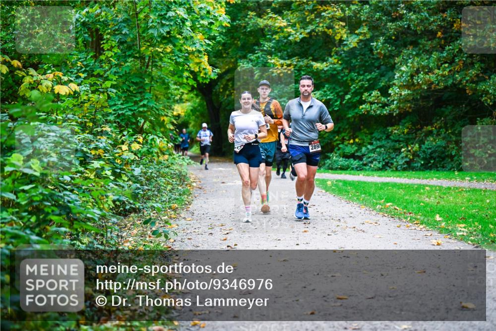 12.10.2025 - Bramfelder Halbmarathon 2025 Dr. Thomas Lammeyer http://msf.ph/oto/9346976 12.10.2025 10:22:10 Laufen 289 meine-sportfotos.de