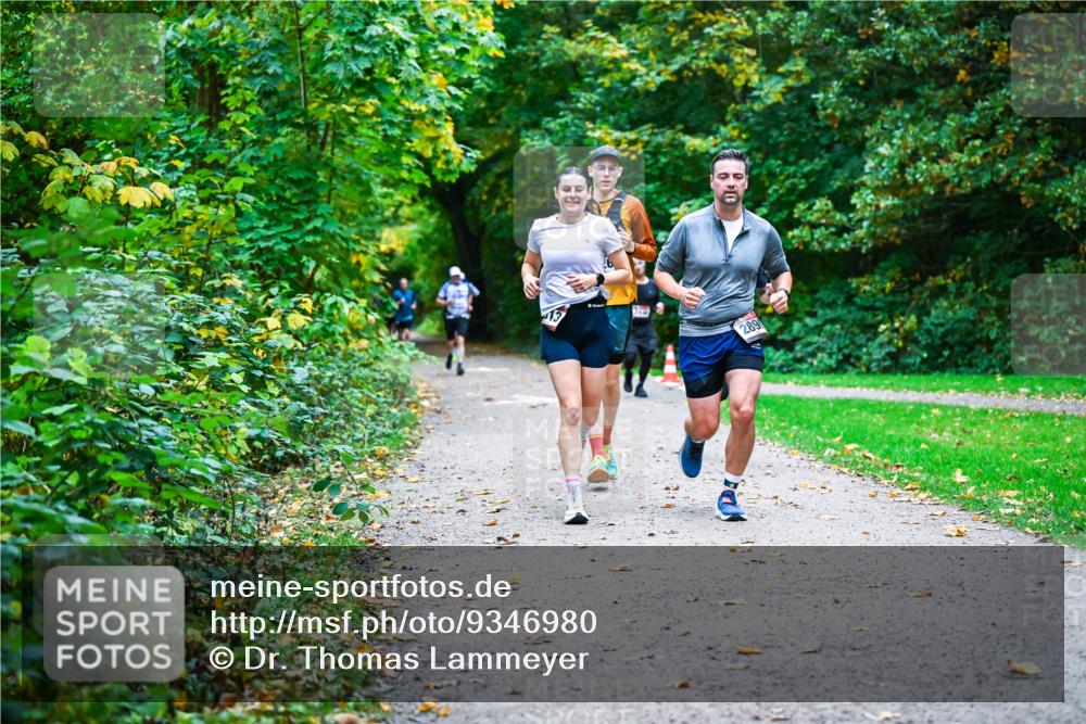 12.10.2025 - Bramfelder Halbmarathon 2025 Dr. Thomas Lammeyer http://msf.ph/oto/9346980 12.10.2025 10:22:10 Laufen 289 meine-sportfotos.de
