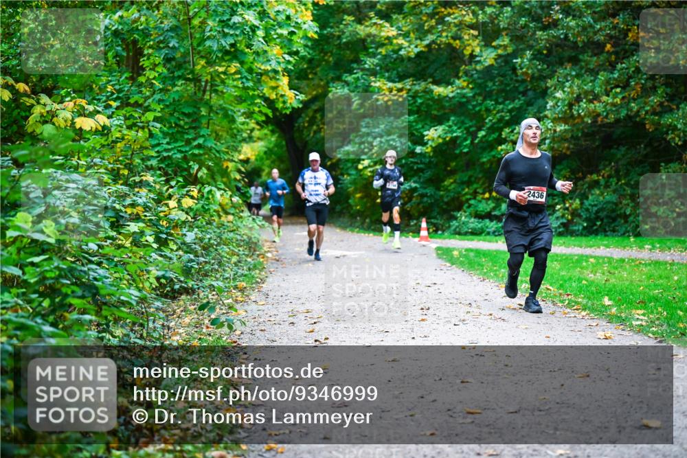 12.10.2025 - Bramfelder Halbmarathon 2025 Dr. Thomas Lammeyer http://msf.ph/oto/9346999 12.10.2025 10:22:15 Laufen 2436 meine-sportfotos.de