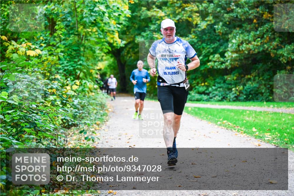 12.10.2025 - Bramfelder Halbmarathon 2025 Dr. Thomas Lammeyer http://msf.ph/oto/9347028 12.10.2025 10:22:20 Laufen 05, 11, 2023 meine-sportfotos.de