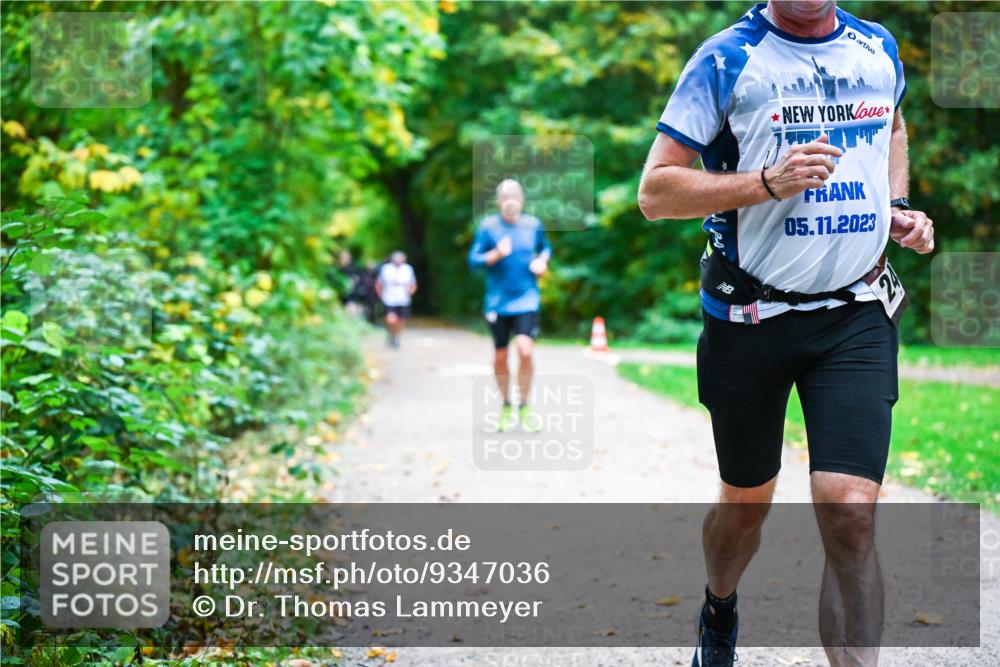 12.10.2025 - Bramfelder Halbmarathon 2025 Dr. Thomas Lammeyer http://msf.ph/oto/9347036 12.10.2025 10:22:21 Laufen 05, 11, 2023 meine-sportfotos.de