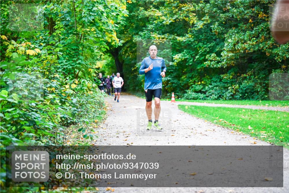 12.10.2025 - Bramfelder Halbmarathon 2025 Dr. Thomas Lammeyer http://msf.ph/oto/9347039 12.10.2025 10:22:22 Laufen  meine-sportfotos.de