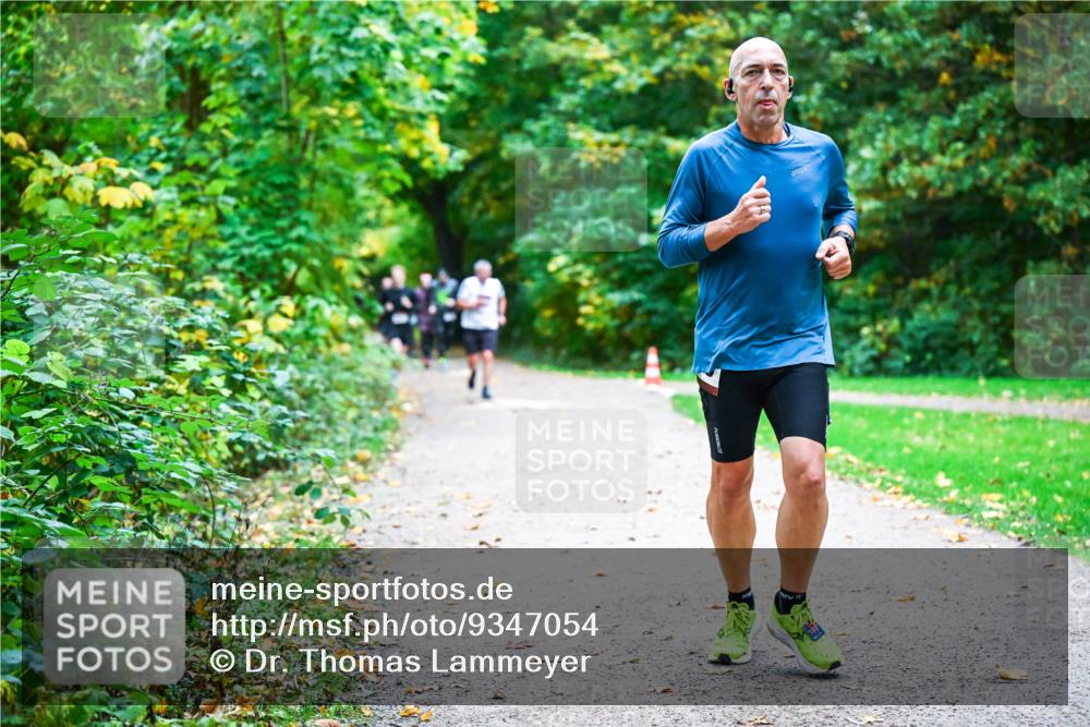 12.10.2025 - Bramfelder Halbmarathon 2025 Dr. Thomas Lammeyer http://msf.ph/oto/9347054 12.10.2025 10:22:24 Laufen  meine-sportfotos.de