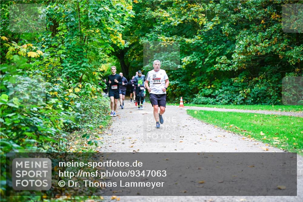 12.10.2025 - Bramfelder Halbmarathon 2025 Dr. Thomas Lammeyer http://msf.ph/oto/9347063 12.10.2025 10:22:28 Laufen 2817, 2773 meine-sportfotos.de