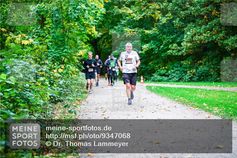 12.10.2025 - Bramfelder Halbmarathon 2025 Dr. Thomas Lammeyer http://msf.ph/oto/9347068 12.10.2025 10:22:28 Laufen 2817, 2773 meine-sportfotos.de