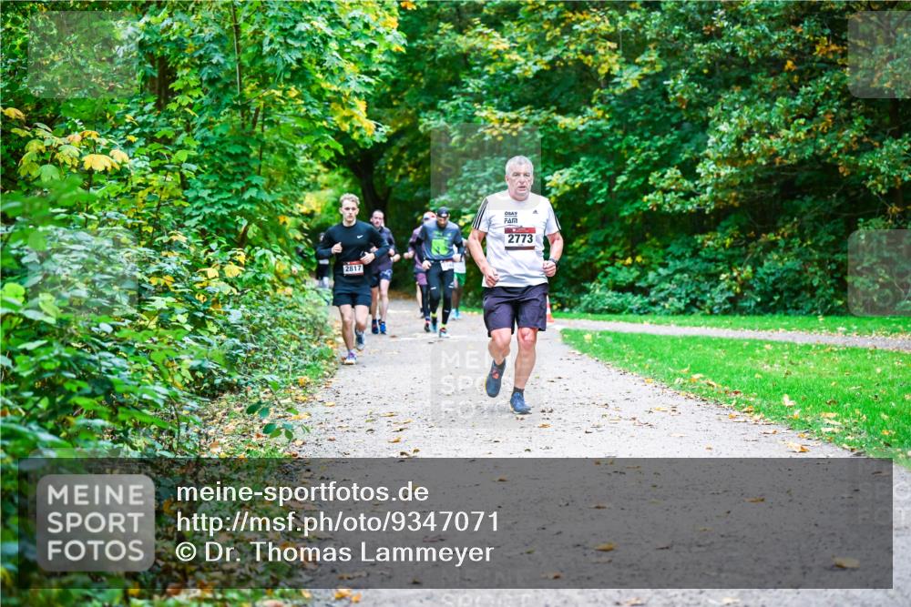 12.10.2025 - Bramfelder Halbmarathon 2025 Dr. Thomas Lammeyer http://msf.ph/oto/9347071 12.10.2025 10:22:29 Laufen 2817, 2773 meine-sportfotos.de