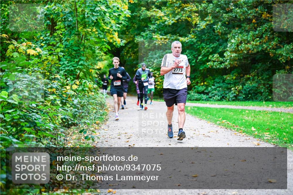 12.10.2025 - Bramfelder Halbmarathon 2025 Dr. Thomas Lammeyer http://msf.ph/oto/9347075 12.10.2025 10:22:29 Laufen 2817, 2773 meine-sportfotos.de