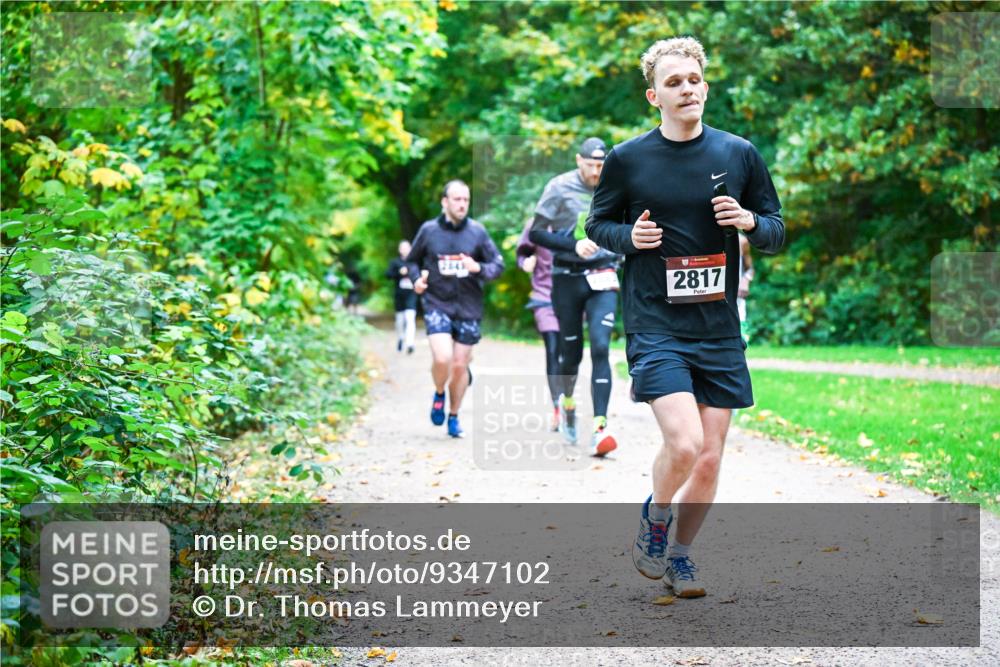 12.10.2025 - Bramfelder Halbmarathon 2025 Dr. Thomas Lammeyer http://msf.ph/oto/9347102 12.10.2025 10:22:33 Laufen 2045, 2817 meine-sportfotos.de
