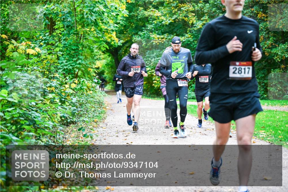 12.10.2025 - Bramfelder Halbmarathon 2025 Dr. Thomas Lammeyer http://msf.ph/oto/9347104 12.10.2025 10:22:34 Laufen 12841, 2025, 2883, 2197, 2817 meine-sportfotos.de