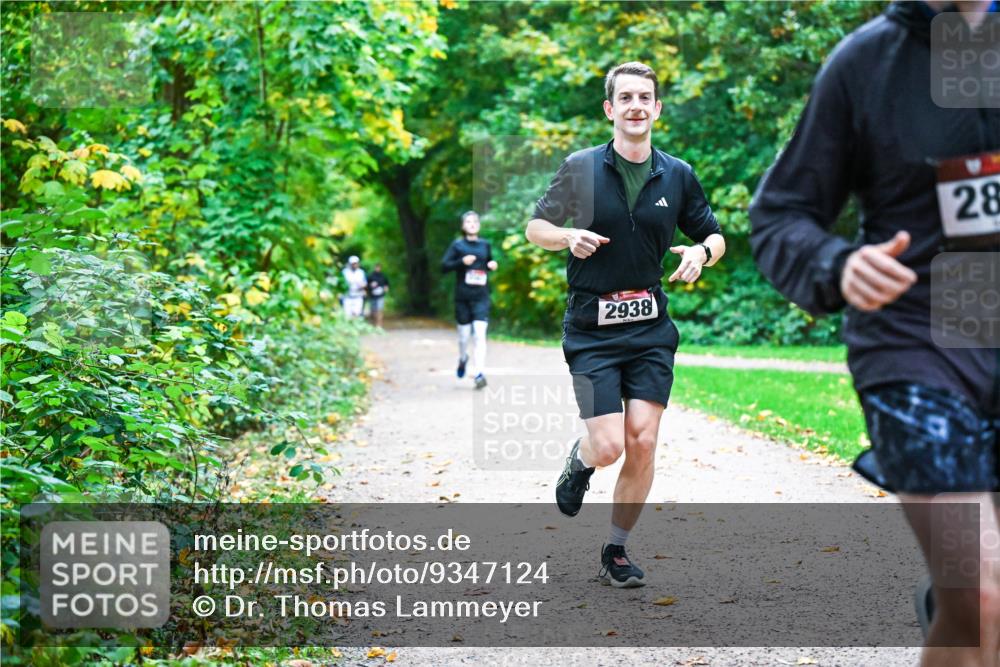12.10.2025 - Bramfelder Halbmarathon 2025 Dr. Thomas Lammeyer http://msf.ph/oto/9347124 12.10.2025 10:22:37 Laufen 2938, 28 meine-sportfotos.de