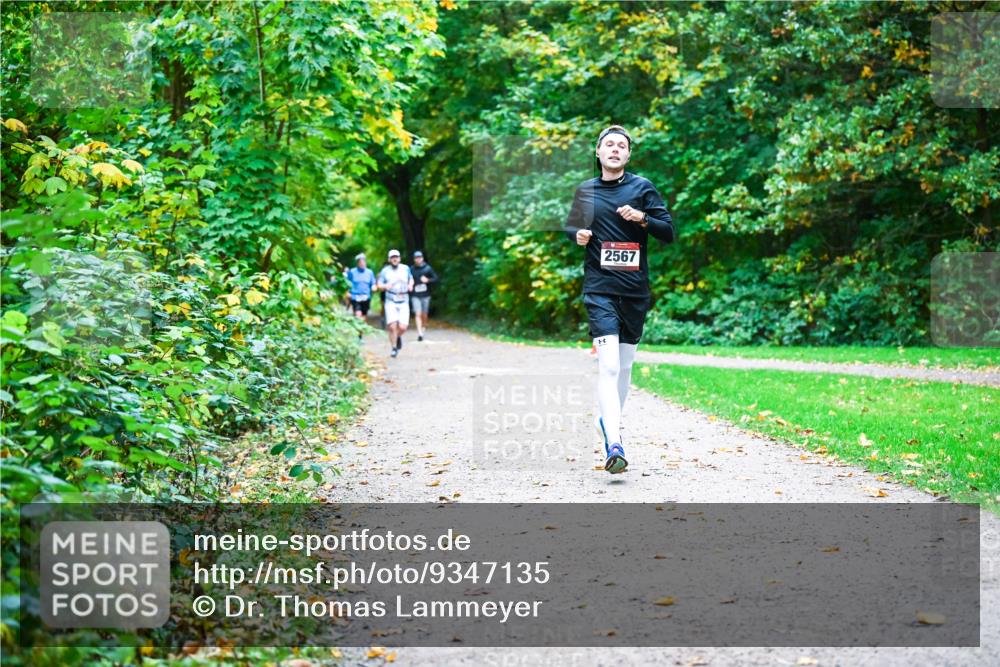 12.10.2025 - Bramfelder Halbmarathon 2025 Dr. Thomas Lammeyer http://msf.ph/oto/9347135 12.10.2025 10:22:40 Laufen 2567 meine-sportfotos.de