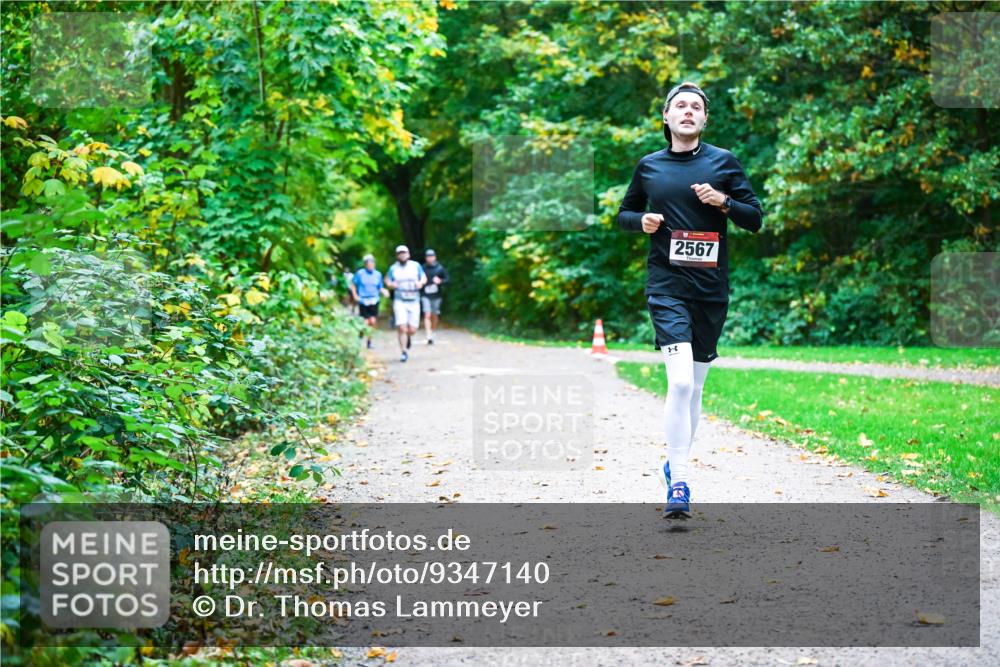12.10.2025 - Bramfelder Halbmarathon 2025 Dr. Thomas Lammeyer http://msf.ph/oto/9347140 12.10.2025 10:22:40 Laufen 1, 2567 meine-sportfotos.de