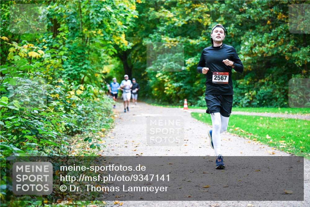 12.10.2025 - Bramfelder Halbmarathon 2025 Dr. Thomas Lammeyer http://msf.ph/oto/9347141 12.10.2025 10:22:41 Laufen 2567 meine-sportfotos.de