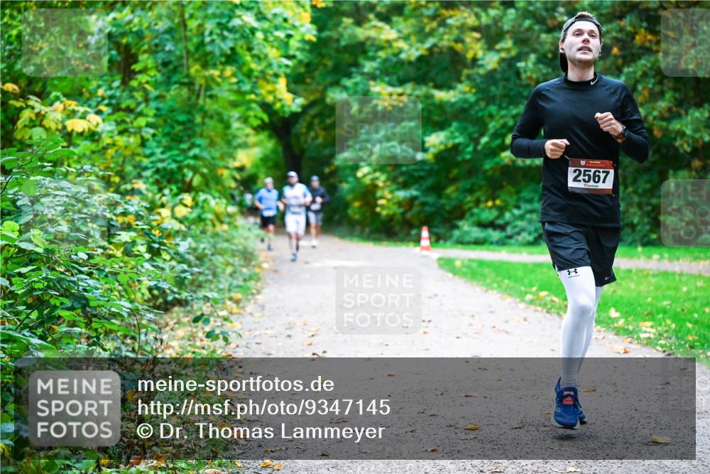 12.10.2025 - Bramfelder Halbmarathon 2025 Dr. Thomas Lammeyer http://msf.ph/oto/9347145 12.10.2025 10:22:41 Laufen 2567 meine-sportfotos.de
