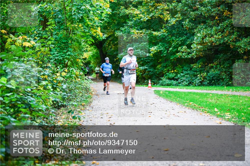 12.10.2025 - Bramfelder Halbmarathon 2025 Dr. Thomas Lammeyer http://msf.ph/oto/9347150 12.10.2025 10:22:45 Laufen 2854, 2526 meine-sportfotos.de