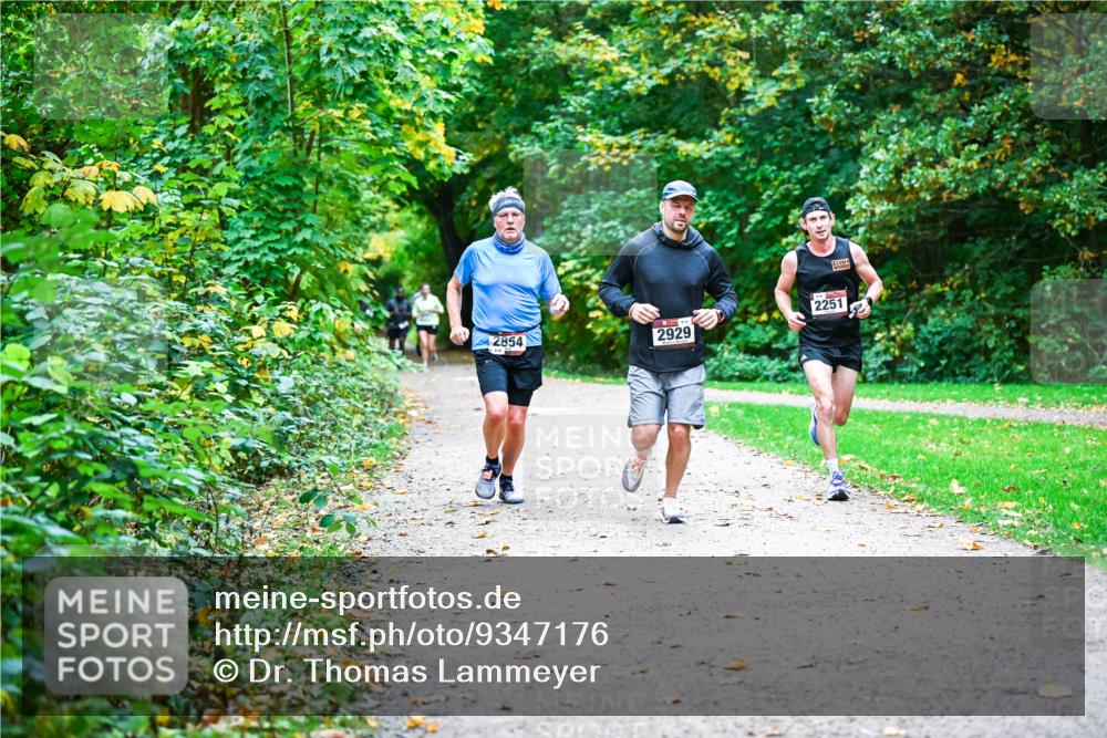 12.10.2025 - Bramfelder Halbmarathon 2025 Dr. Thomas Lammeyer http://msf.ph/oto/9347176 12.10.2025 10:22:49 Laufen 2854, 2929, 2251 meine-sportfotos.de