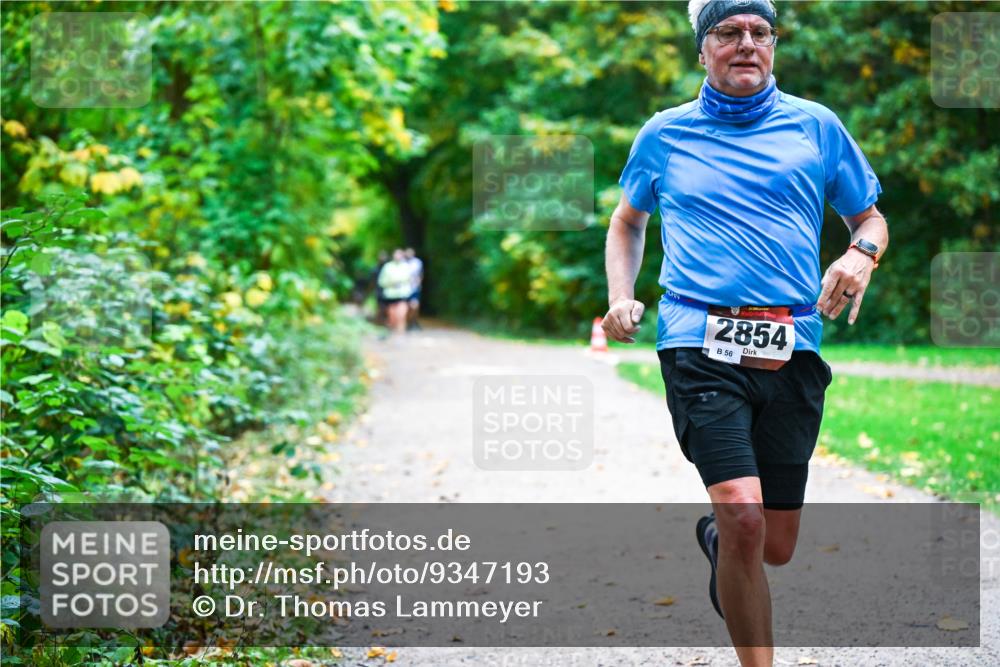 12.10.2025 - Bramfelder Halbmarathon 2025 Dr. Thomas Lammeyer http://msf.ph/oto/9347193 12.10.2025 10:22:51 Laufen 2854, 56 meine-sportfotos.de