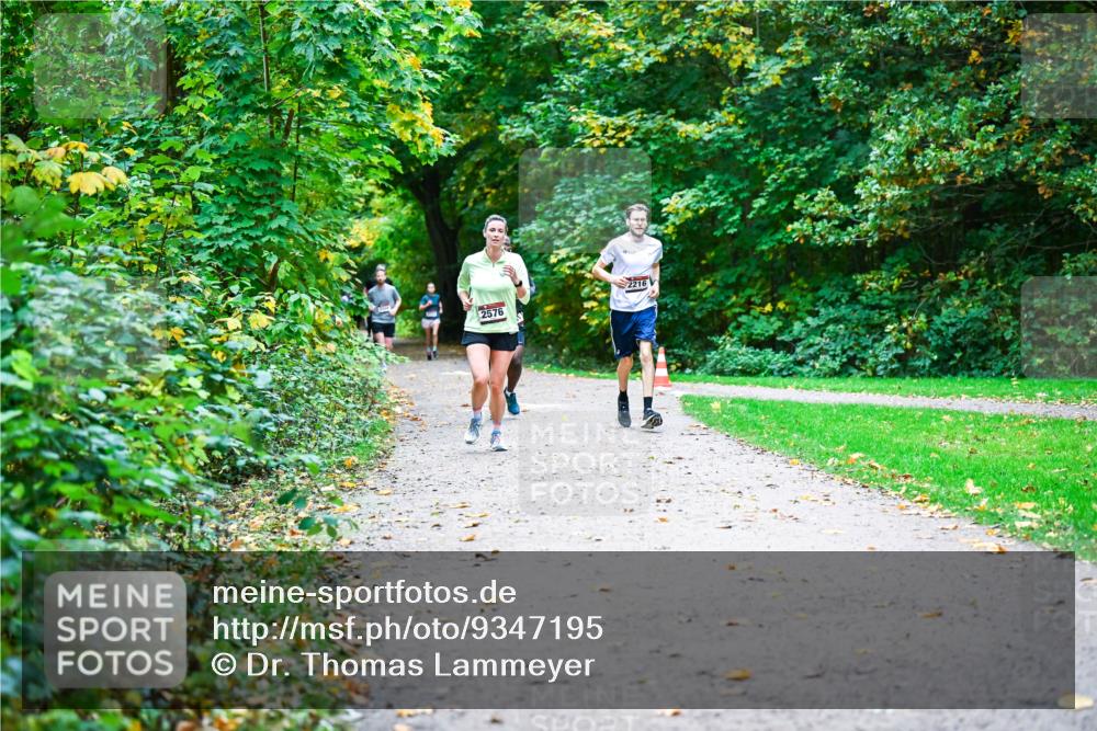 12.10.2025 - Bramfelder Halbmarathon 2025 Dr. Thomas Lammeyer http://msf.ph/oto/9347195 12.10.2025 10:22:57 Laufen 2576, 2216 meine-sportfotos.de