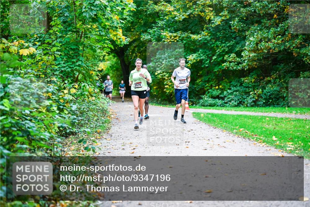 12.10.2025 - Bramfelder Halbmarathon 2025 Dr. Thomas Lammeyer http://msf.ph/oto/9347196 12.10.2025 10:22:57 Laufen 2576, 2216 meine-sportfotos.de
