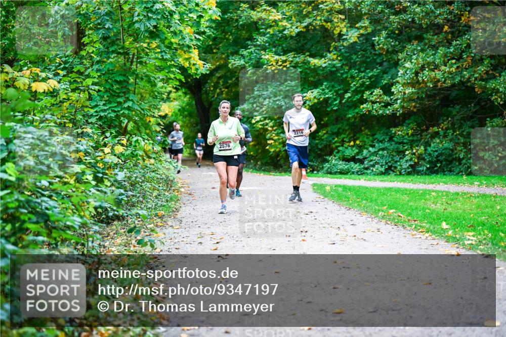 12.10.2025 - Bramfelder Halbmarathon 2025 Dr. Thomas Lammeyer http://msf.ph/oto/9347197 12.10.2025 10:22:57 Laufen 2576, 2216 meine-sportfotos.de