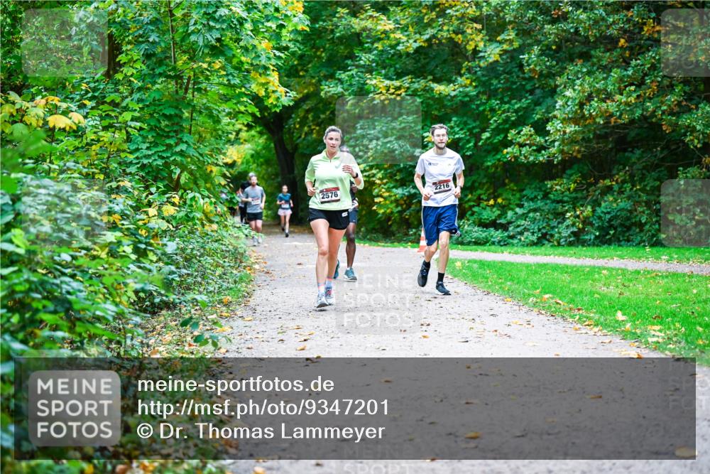 12.10.2025 - Bramfelder Halbmarathon 2025 Dr. Thomas Lammeyer http://msf.ph/oto/9347201 12.10.2025 10:22:58 Laufen 2576, 2216 meine-sportfotos.de