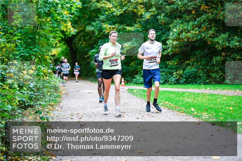 12.10.2025 - Bramfelder Halbmarathon 2025 Dr. Thomas Lammeyer http://msf.ph/oto/9347209 12.10.2025 10:22:59 Laufen 2576, 2216 meine-sportfotos.de