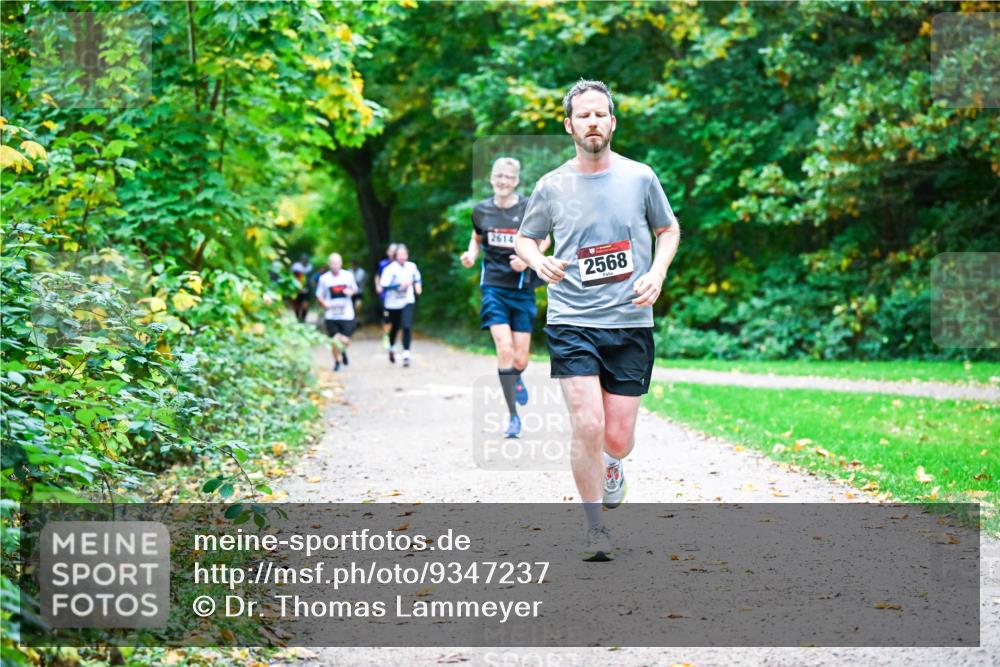 12.10.2025 - Bramfelder Halbmarathon 2025 Dr. Thomas Lammeyer http://msf.ph/oto/9347237 12.10.2025 10:23:07 Laufen 2614, 2568 meine-sportfotos.de