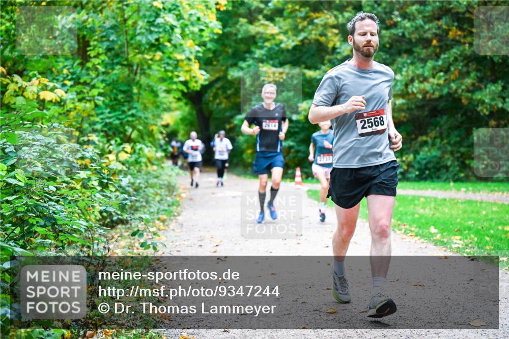 12.10.2025 - Bramfelder Halbmarathon 2025 Dr. Thomas Lammeyer http://msf.ph/oto/9347244 12.10.2025 10:23:08 Laufen 2614, 2568 meine-sportfotos.de