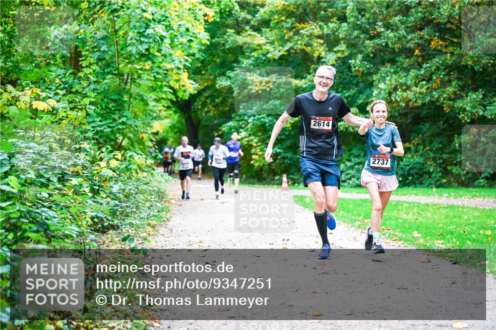 12.10.2025 - Bramfelder Halbmarathon 2025 Dr. Thomas Lammeyer http://msf.ph/oto/9347251 12.10.2025 10:23:09 Laufen 2614, 2737 meine-sportfotos.de