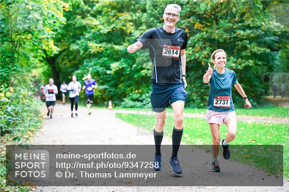 12.10.2025 - Bramfelder Halbmarathon 2025 Dr. Thomas Lammeyer http://msf.ph/oto/9347258 12.10.2025 10:23:10 Laufen 2614, 2737 meine-sportfotos.de