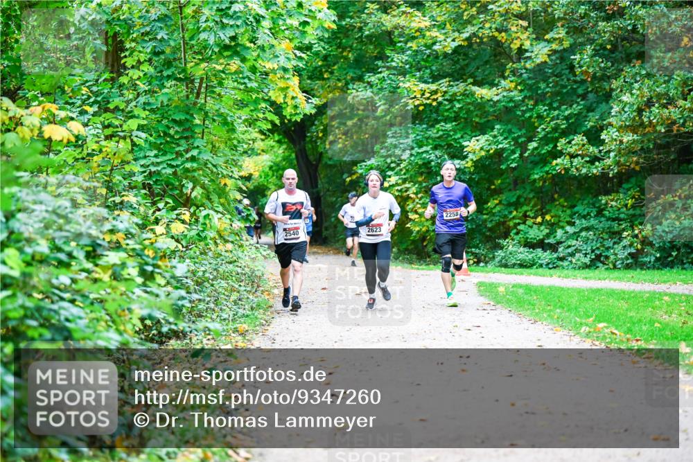 12.10.2025 - Bramfelder Halbmarathon 2025 Dr. Thomas Lammeyer http://msf.ph/oto/9347260 12.10.2025 10:23:12 Laufen 2540, 2623, 2258 meine-sportfotos.de