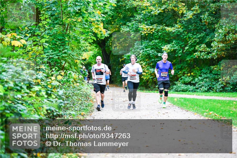 12.10.2025 - Bramfelder Halbmarathon 2025 Dr. Thomas Lammeyer http://msf.ph/oto/9347263 12.10.2025 10:23:12 Laufen 2540, 224, 2258, 2623 meine-sportfotos.de