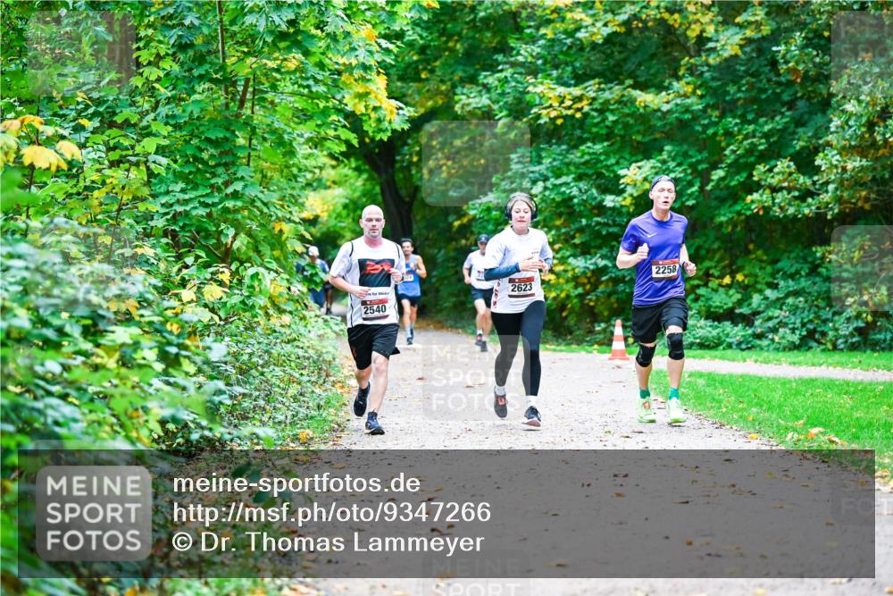 12.10.2025 - Bramfelder Halbmarathon 2025 Dr. Thomas Lammeyer http://msf.ph/oto/9347266 12.10.2025 10:23:12 Laufen 2623, 2258, 2540 meine-sportfotos.de