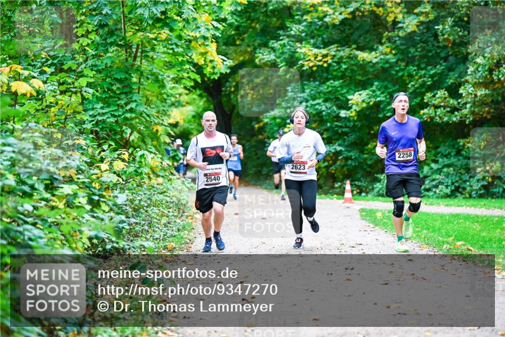 12.10.2025 - Bramfelder Halbmarathon 2025 Dr. Thomas Lammeyer http://msf.ph/oto/9347270 12.10.2025 10:23:13 Laufen 2540, 2258, 2623 meine-sportfotos.de