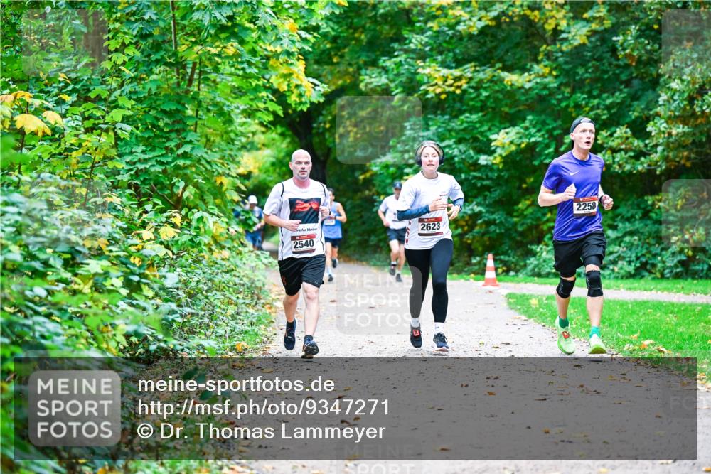 12.10.2025 - Bramfelder Halbmarathon 2025 Dr. Thomas Lammeyer http://msf.ph/oto/9347271 12.10.2025 10:23:13 Laufen 2540, 2623, 2258 meine-sportfotos.de