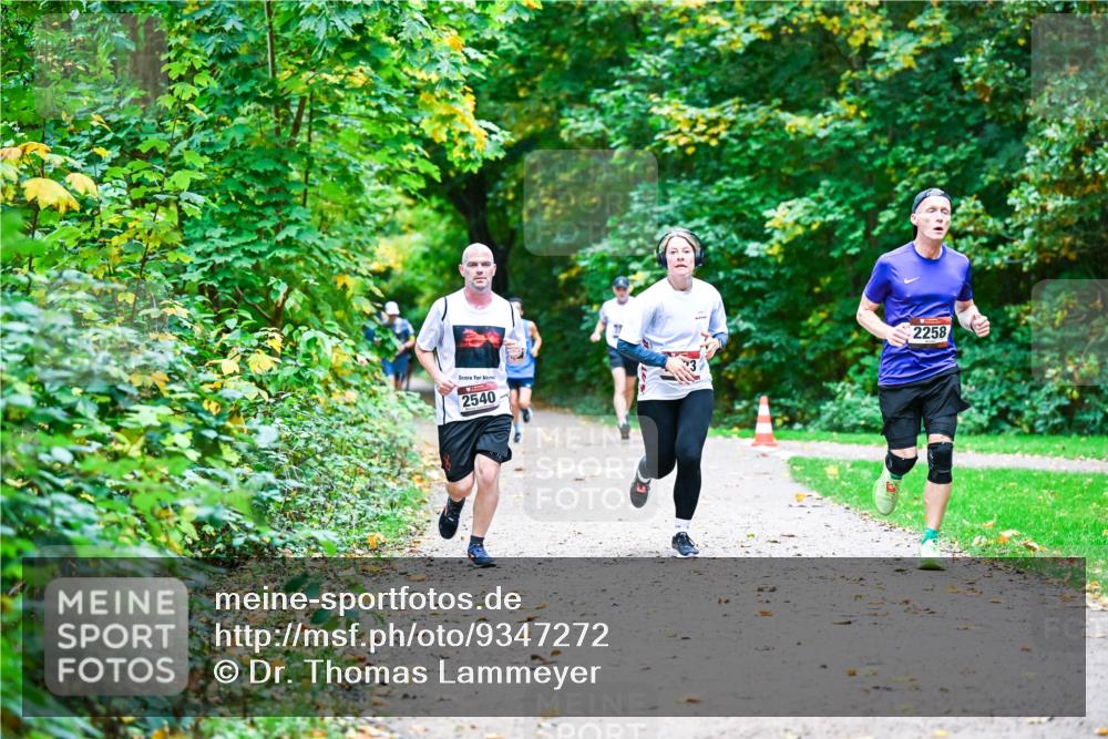 12.10.2025 - Bramfelder Halbmarathon 2025 Dr. Thomas Lammeyer http://msf.ph/oto/9347272 12.10.2025 10:23:13 Laufen 2540, 2258 meine-sportfotos.de