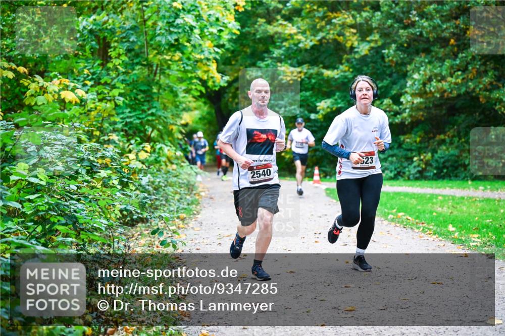 12.10.2025 - Bramfelder Halbmarathon 2025 Dr. Thomas Lammeyer http://msf.ph/oto/9347285 12.10.2025 10:23:15 Laufen 2540, 23 meine-sportfotos.de