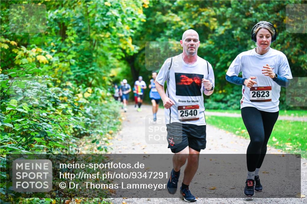 12.10.2025 - Bramfelder Halbmarathon 2025 Dr. Thomas Lammeyer http://msf.ph/oto/9347291 12.10.2025 10:23:16 Laufen 2540, 2623 meine-sportfotos.de