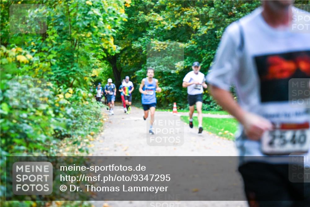 12.10.2025 - Bramfelder Halbmarathon 2025 Dr. Thomas Lammeyer http://msf.ph/oto/9347295 12.10.2025 10:23:17 Laufen 2540 meine-sportfotos.de