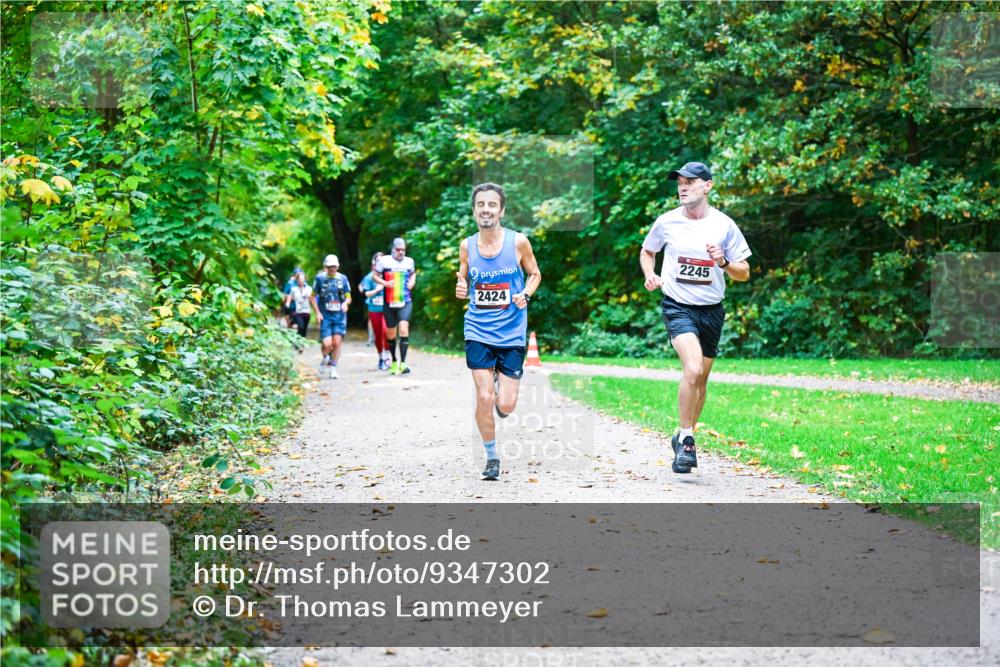 12.10.2025 - Bramfelder Halbmarathon 2025 Dr. Thomas Lammeyer http://msf.ph/oto/9347302 12.10.2025 10:23:18 Laufen 2424, 2245 meine-sportfotos.de