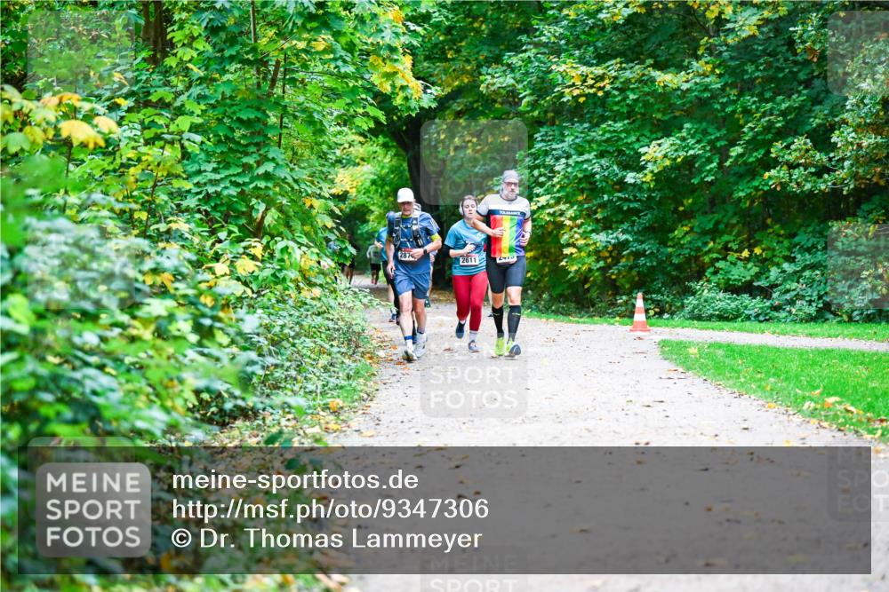 12.10.2025 - Bramfelder Halbmarathon 2025 Dr. Thomas Lammeyer http://msf.ph/oto/9347306 12.10.2025 10:23:20 Laufen 287, 2611, 2413 meine-sportfotos.de