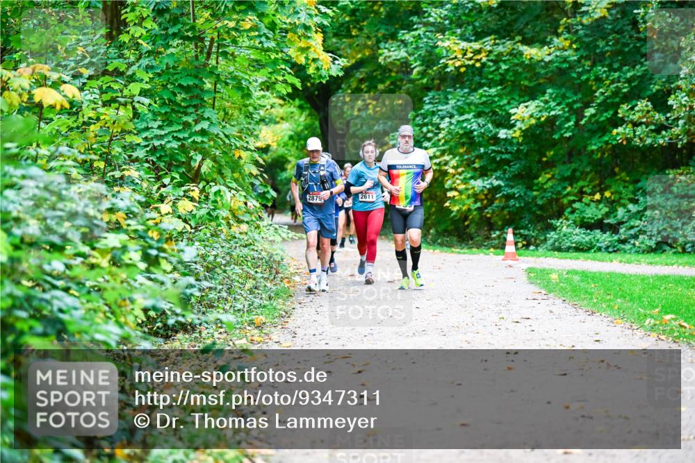 12.10.2025 - Bramfelder Halbmarathon 2025 Dr. Thomas Lammeyer http://msf.ph/oto/9347311 12.10.2025 10:23:21 Laufen 2879, 2611 meine-sportfotos.de