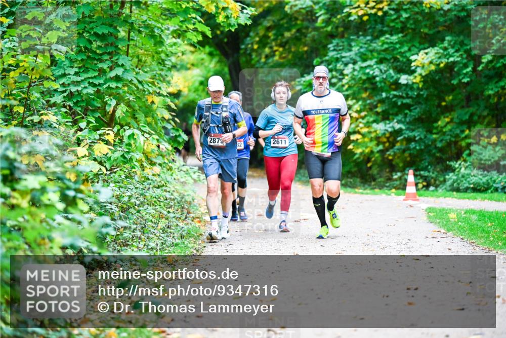 12.10.2025 - Bramfelder Halbmarathon 2025 Dr. Thomas Lammeyer http://msf.ph/oto/9347316 12.10.2025 10:23:21 Laufen 2879, 2611, 32 meine-sportfotos.de