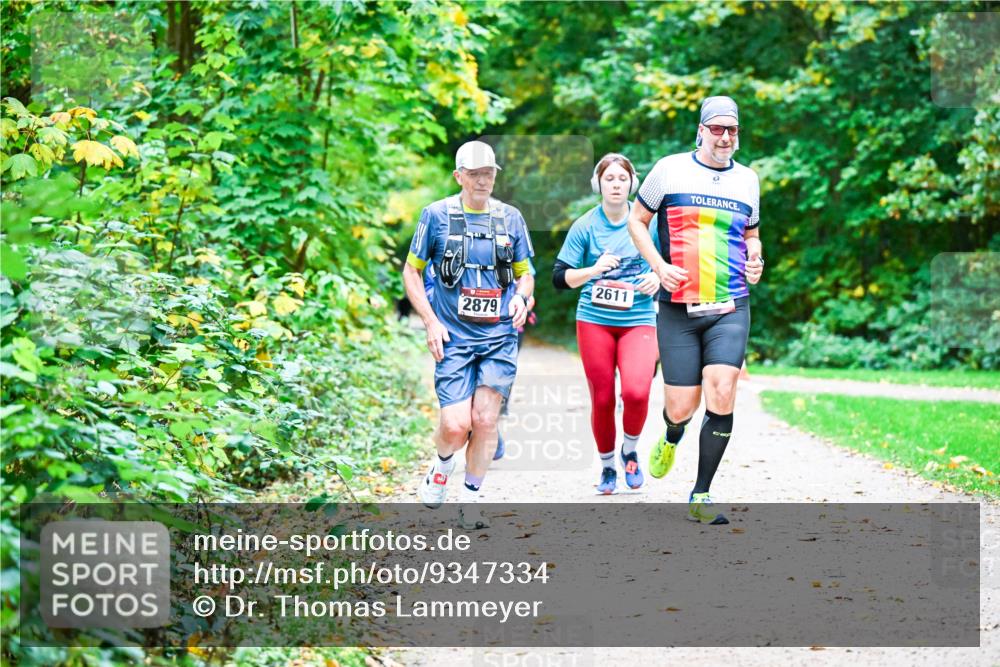 12.10.2025 - Bramfelder Halbmarathon 2025 Dr. Thomas Lammeyer http://msf.ph/oto/9347334 12.10.2025 10:23:24 Laufen 2879, 2611 meine-sportfotos.de