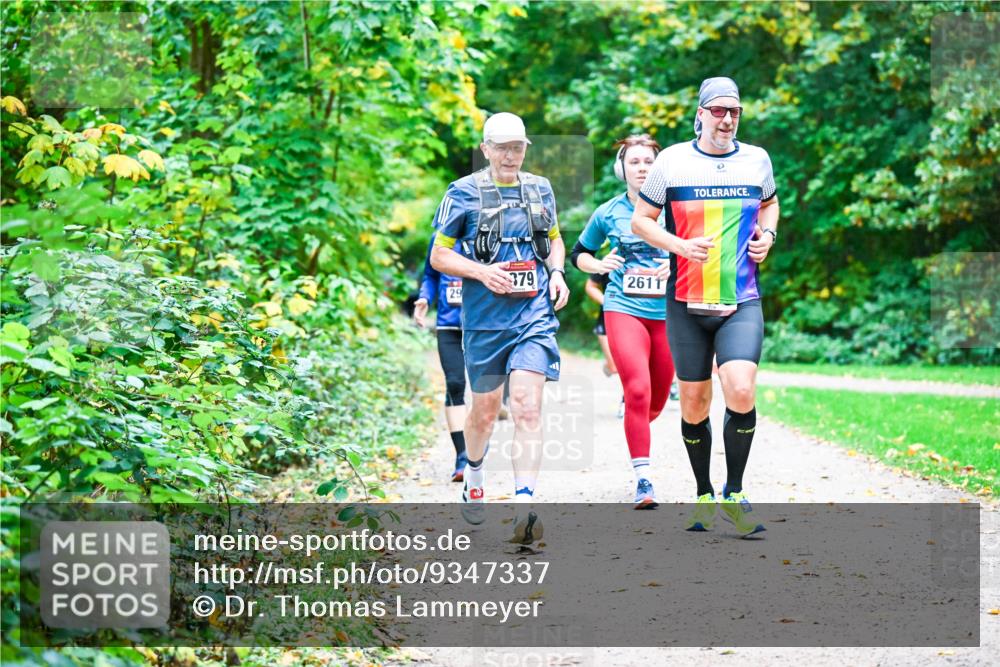 12.10.2025 - Bramfelder Halbmarathon 2025 Dr. Thomas Lammeyer http://msf.ph/oto/9347337 12.10.2025 10:23:25 Laufen 379, 2611, 29 meine-sportfotos.de