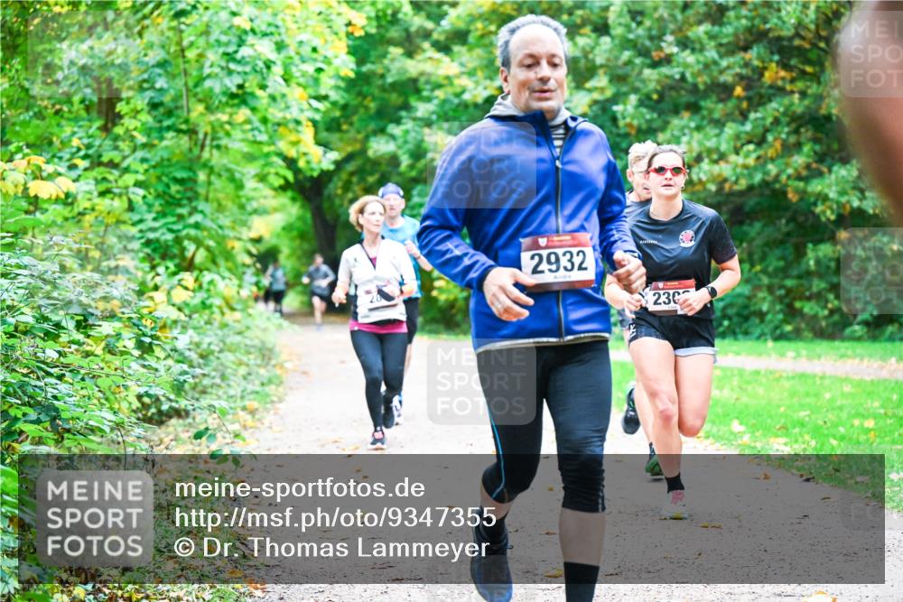 12.10.2025 - Bramfelder Halbmarathon 2025 Dr. Thomas Lammeyer http://msf.ph/oto/9347355 12.10.2025 10:23:28 Laufen 2932, 230 meine-sportfotos.de