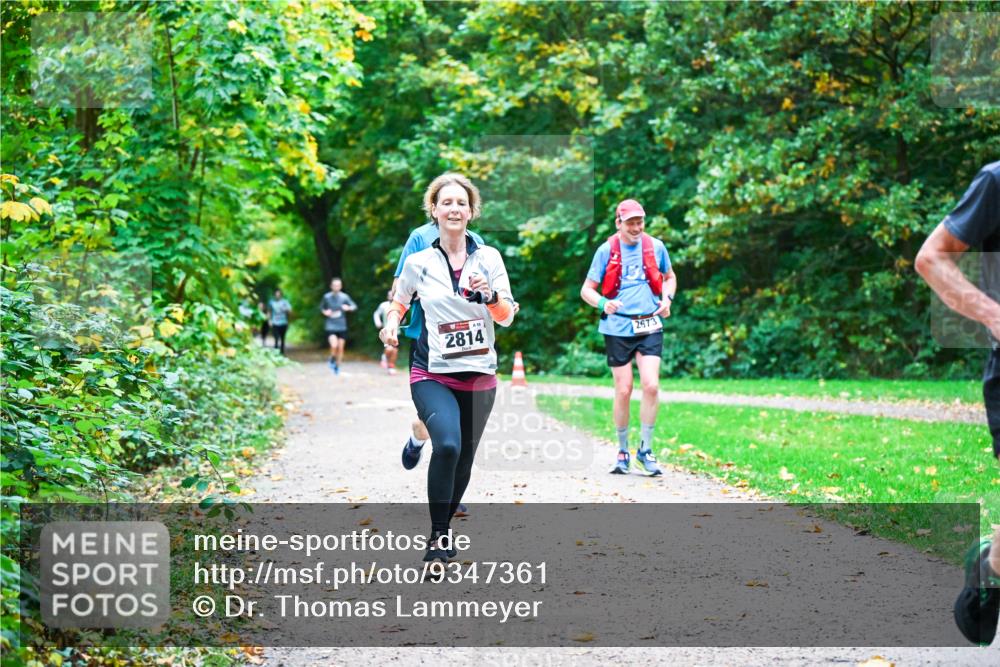12.10.2025 - Bramfelder Halbmarathon 2025 Dr. Thomas Lammeyer http://msf.ph/oto/9347361 12.10.2025 10:23:29 Laufen 2814, 2673 meine-sportfotos.de