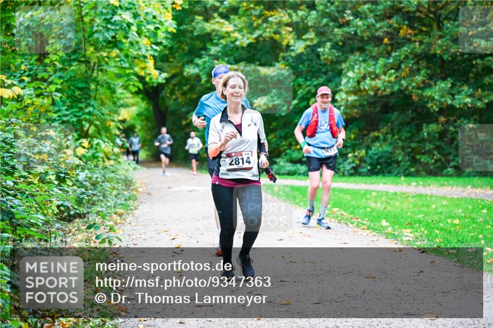 12.10.2025 - Bramfelder Halbmarathon 2025 Dr. Thomas Lammeyer http://msf.ph/oto/9347363 12.10.2025 10:23:29 Laufen 56, 2814, 2673 meine-sportfotos.de