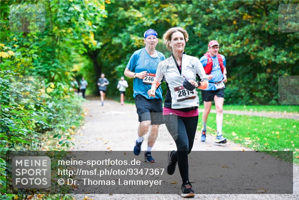 12.10.2025 - Bramfelder Halbmarathon 2025 Dr. Thomas Lammeyer http://msf.ph/oto/9347367 12.10.2025 10:23:30 Laufen 246, 2814 meine-sportfotos.de